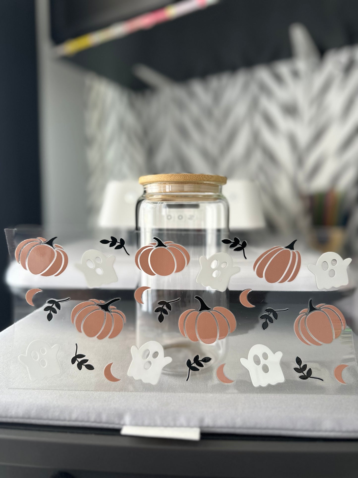 Pumpkin and Ghost 16oz Glass Can